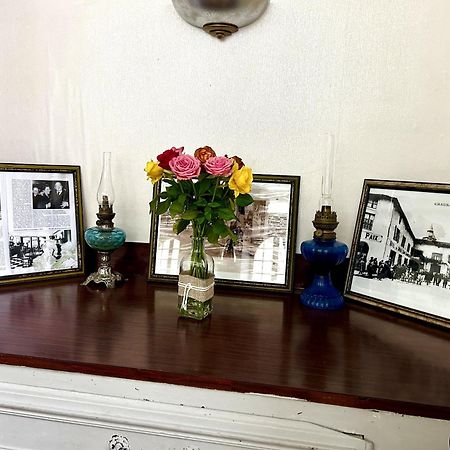 Hotel Central Chaunay Luaran gambar