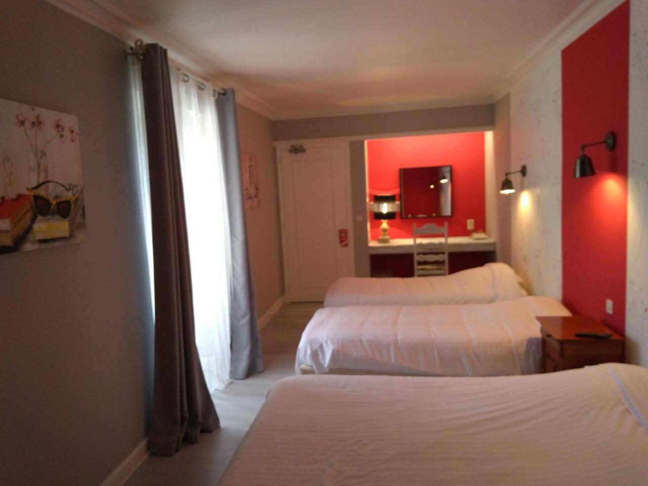 Hotel Central Chaunay Luaran gambar